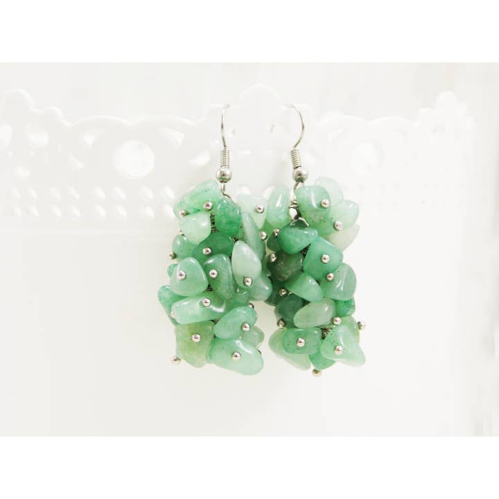 Brincos de jade verde Conjunto de pedras preciosas Presente do Dia de São Patrício Brincos de proteção de cura emocional Brincos pendentes de jade de prata esterlina por atacado de Ninolia