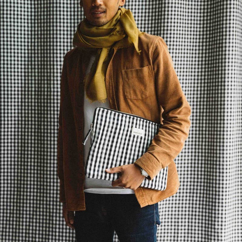 Gabrielle Paris – wholesale Laptop/tablet case – Unisex – Gingham cotton laptop sleeve7