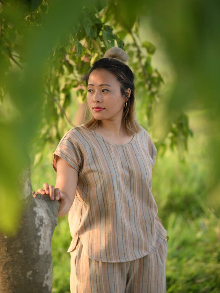 Das Oasis-Hemd in Haselstreifen für den Großhandel von Swahlee