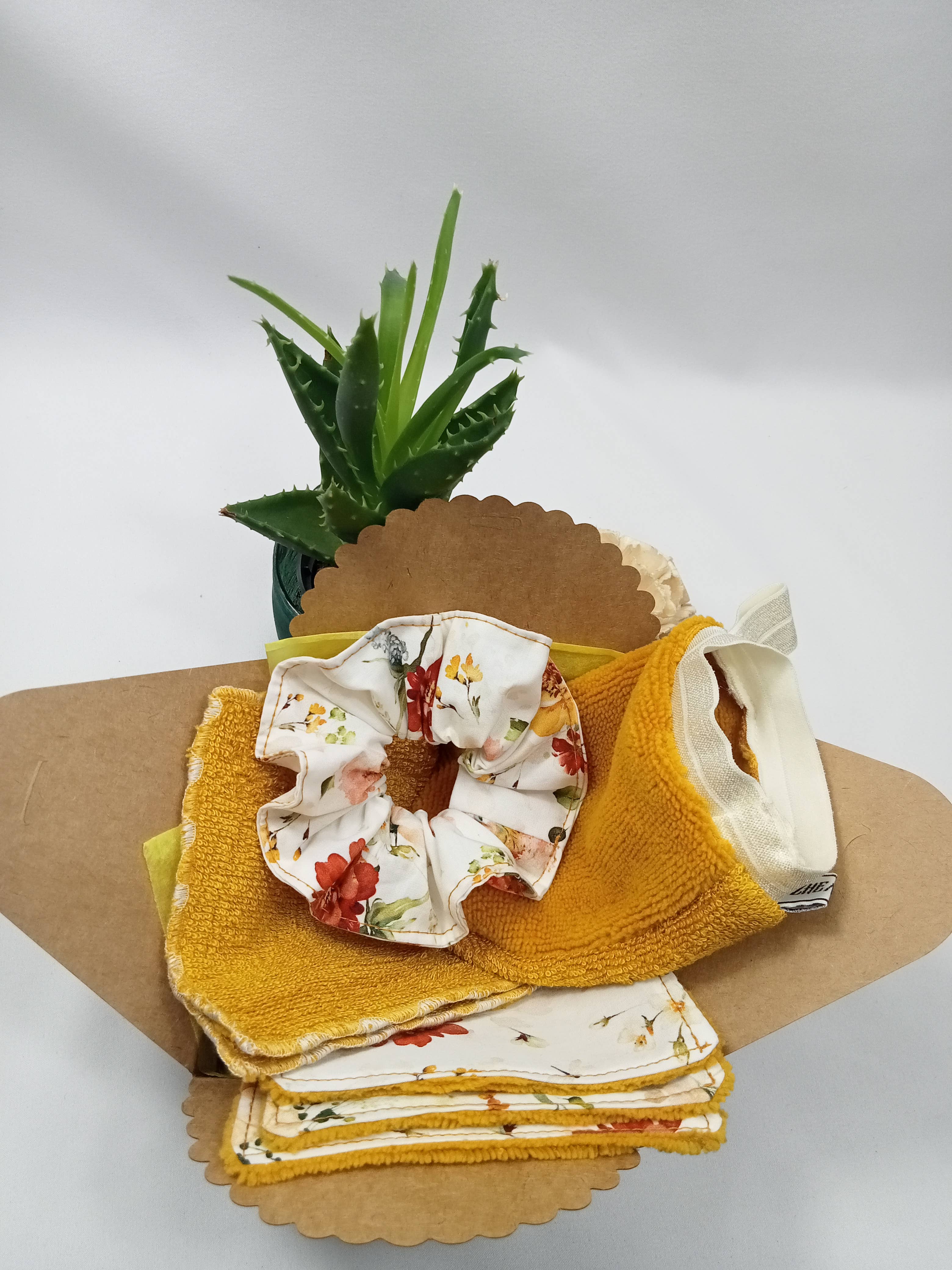 ZHENZHI - Wholesale Facial Care Set/Kit - Beauty gift box6