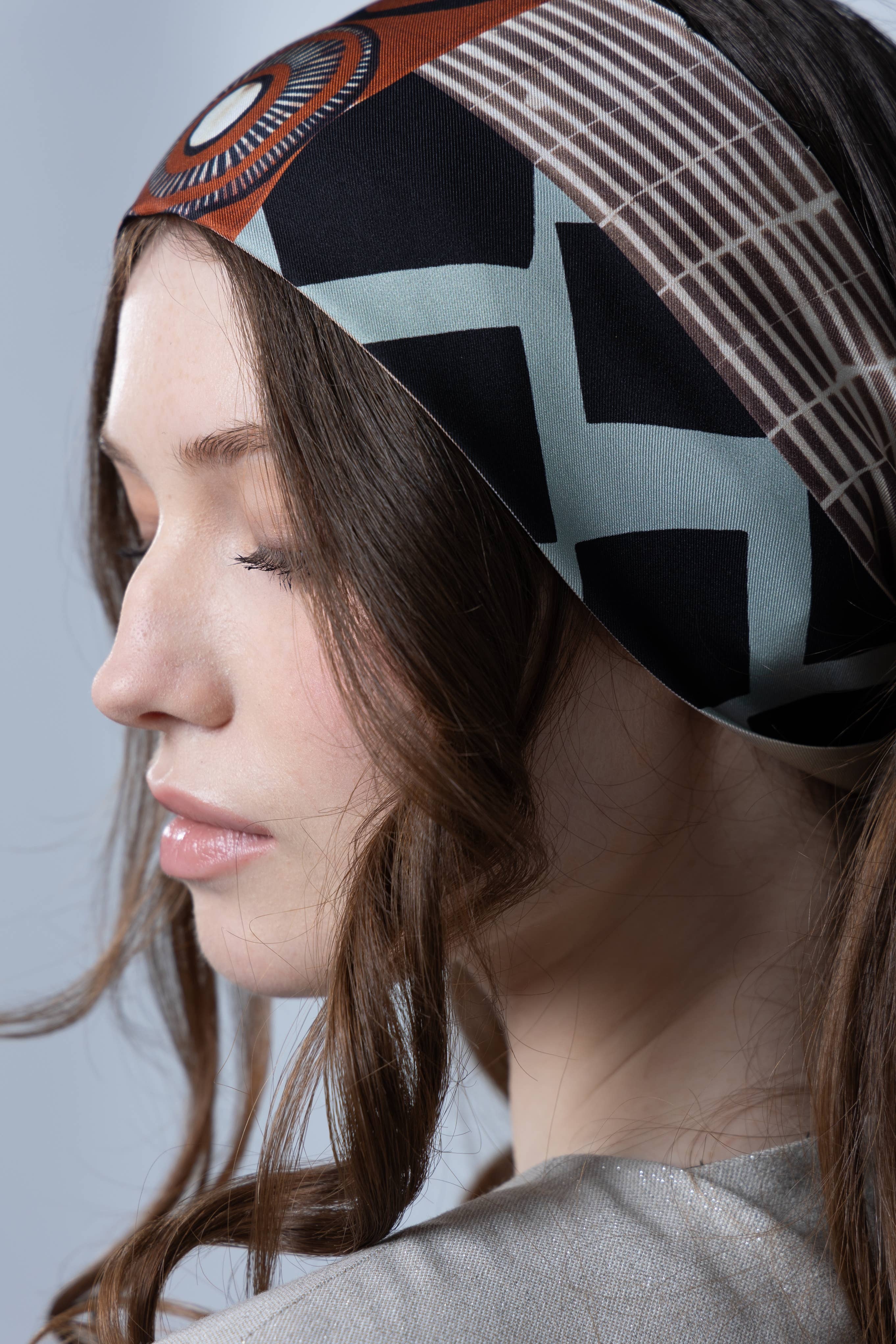 Pashmisy - Wholesale Scarf - Women's - Rust Bloom Skinny Silk Scarf In Black And Cream (11 x 85 cm)4