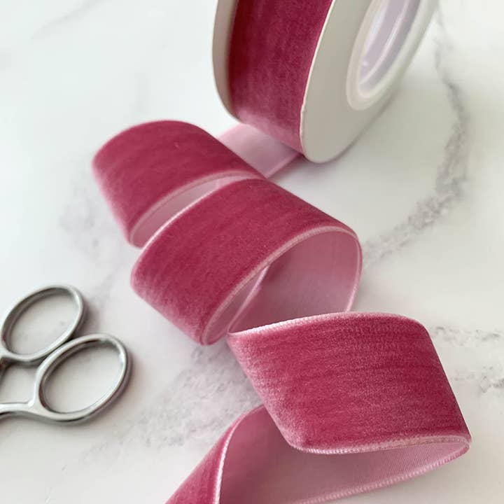 Ruban en velours rose antique 25 mm, rouleau de 3 mètres pour la vente par Imaginediy