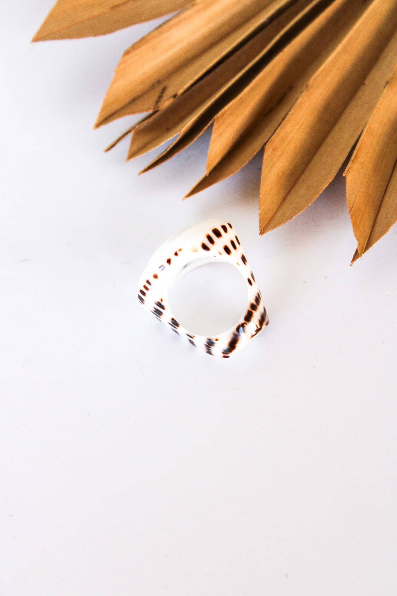 Bali Queen - Wholesale Cocktail/Statement Ring - Bali Shell Rings12