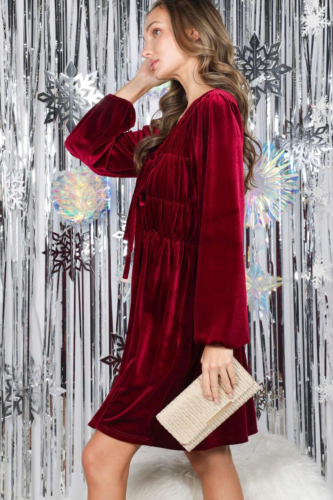 Vine & Love - Wholesale Dress - Women's - Elegant Silhouette Luxe Velvet V-Neck Dress VD8314321