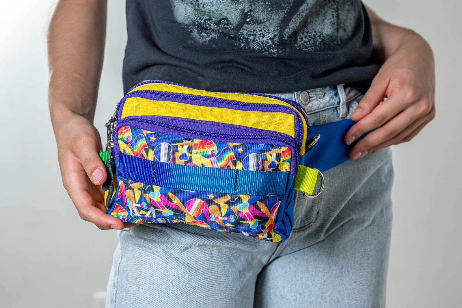 AkraCreations - Wholesale Pet Treat Bag - Dog - Dog Training Fanny Pack – Insulated & Hands-Free3