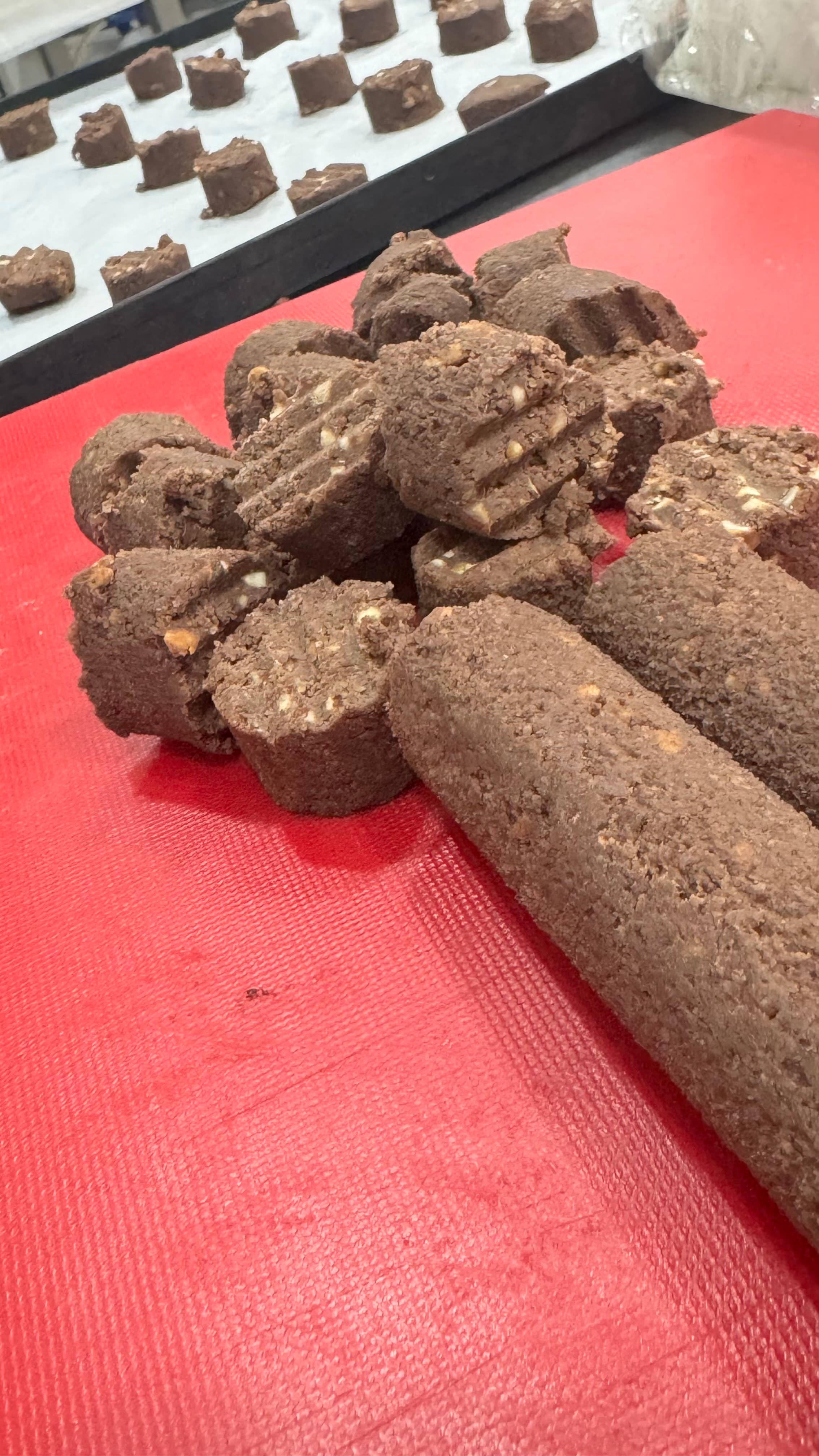 SPAZIOGOLOSO! laboratorio artigianale senza glutine - Wholesale Cookie - Grezzoni with hazelnuts and cocoa VEGAN 220 g "URBAN CHIC"1