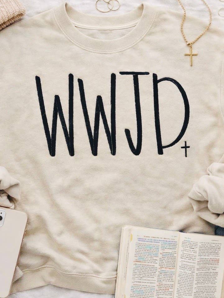 Felpa ricamata WWJD per la vendita all'ingrosso da parte di Wandering Wild Boutique