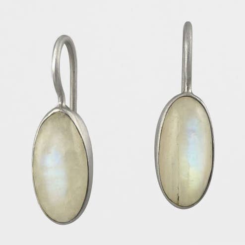 Lunette en argent sterling en pierre ovale pour la vente par Jane Diaz NY