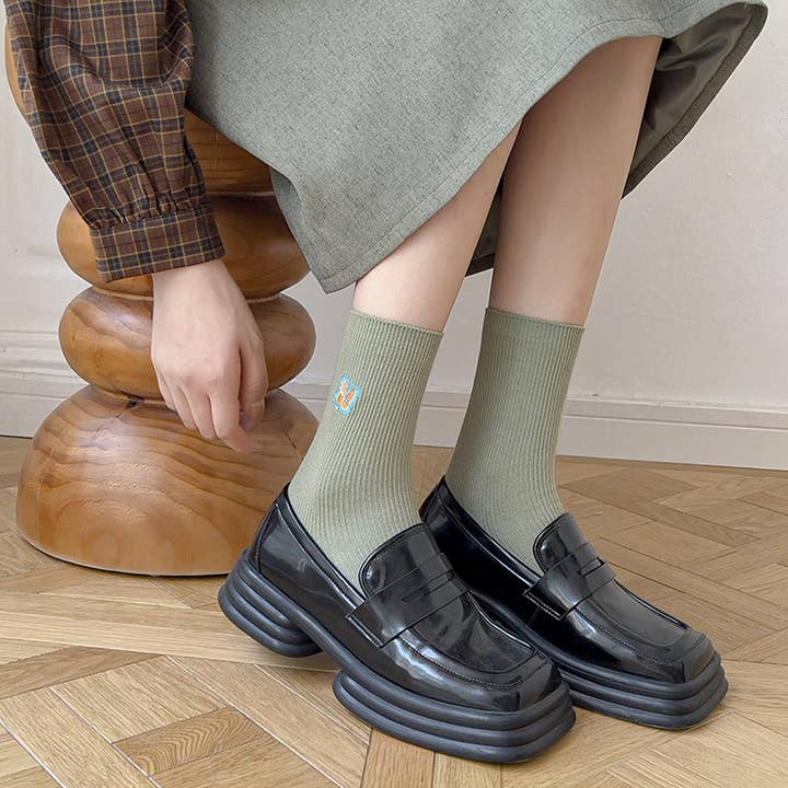 ACCITY - Wholesale Socks - Women's - GREEN FLOWER MID-LENGTH SOCKS FOR WOMEN_CWMS1126