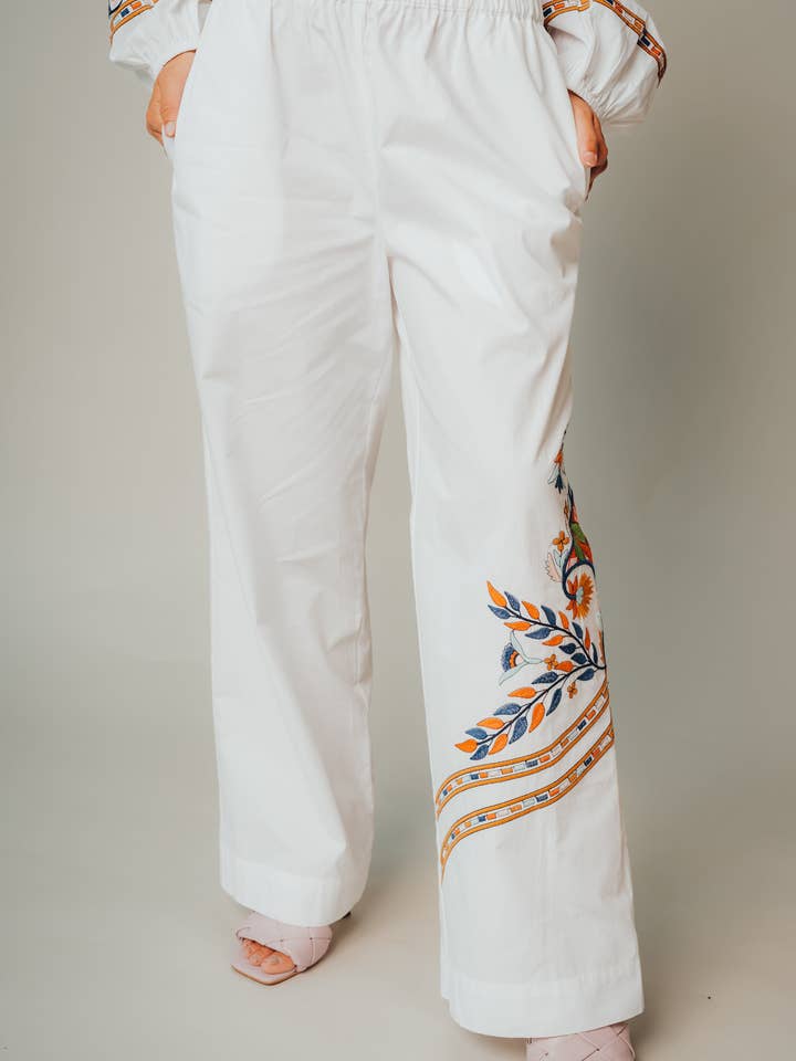 Kapda Casa - Vendita all'ingrosso Pantalone - Donna - Pantalón Serenade - Pantalón Dritto Ricamato1