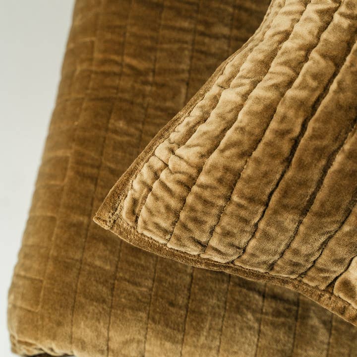 Co.House Designs - Wholesale Quilt - Channel Grid Velvet Quilt2