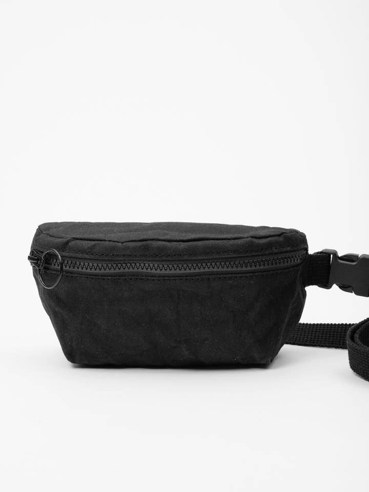 Waxed canvas Fanny pack, waist bag PIO model for wholesale by Veinage