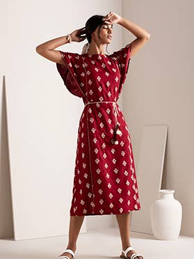 Earthen Maroon Floral Polka Belted Rak Klänning? för wholesale av Indya