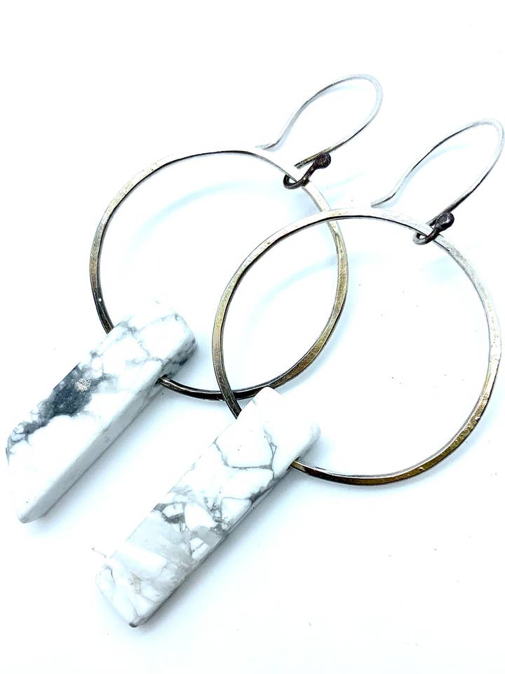 Boucles d'oreilles Jessica Buffalo Blanc pour la vente par Union Studio Metals