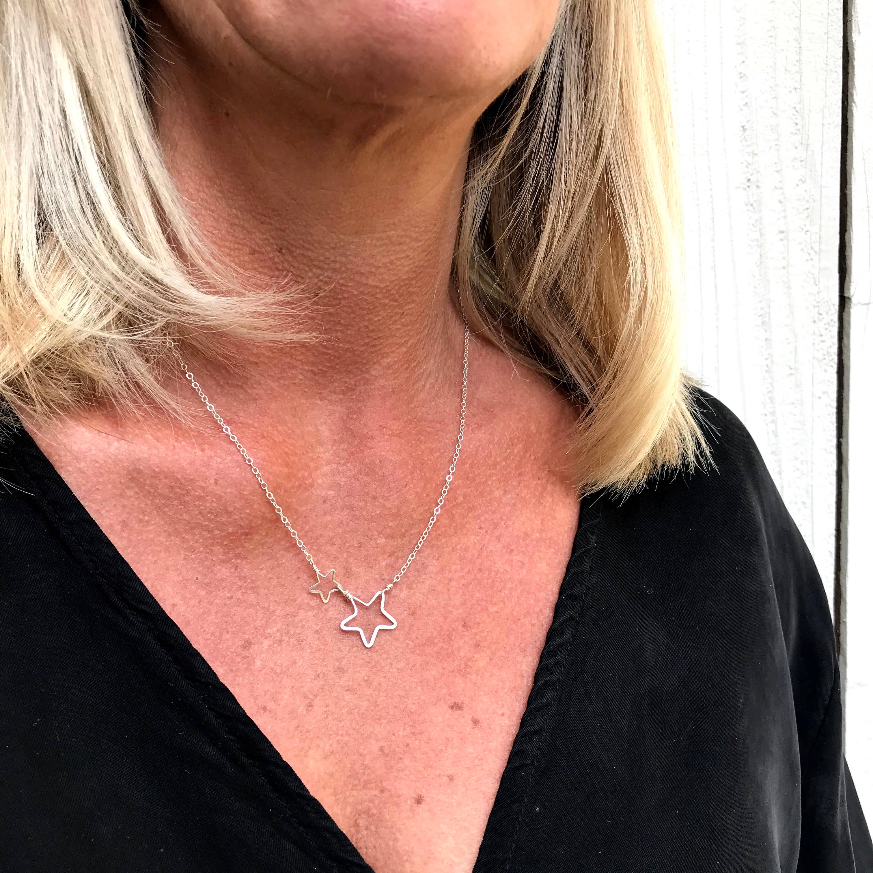 Beth Jewelry - Wholesale Pendant/Charm Necklace - 2 Small Stars Necklace - Gold1