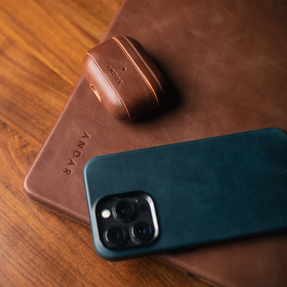 Andar - Wholesale Laptop/Tablet Case - Unisex - The Helm Full Grain Leather MacBook Case50