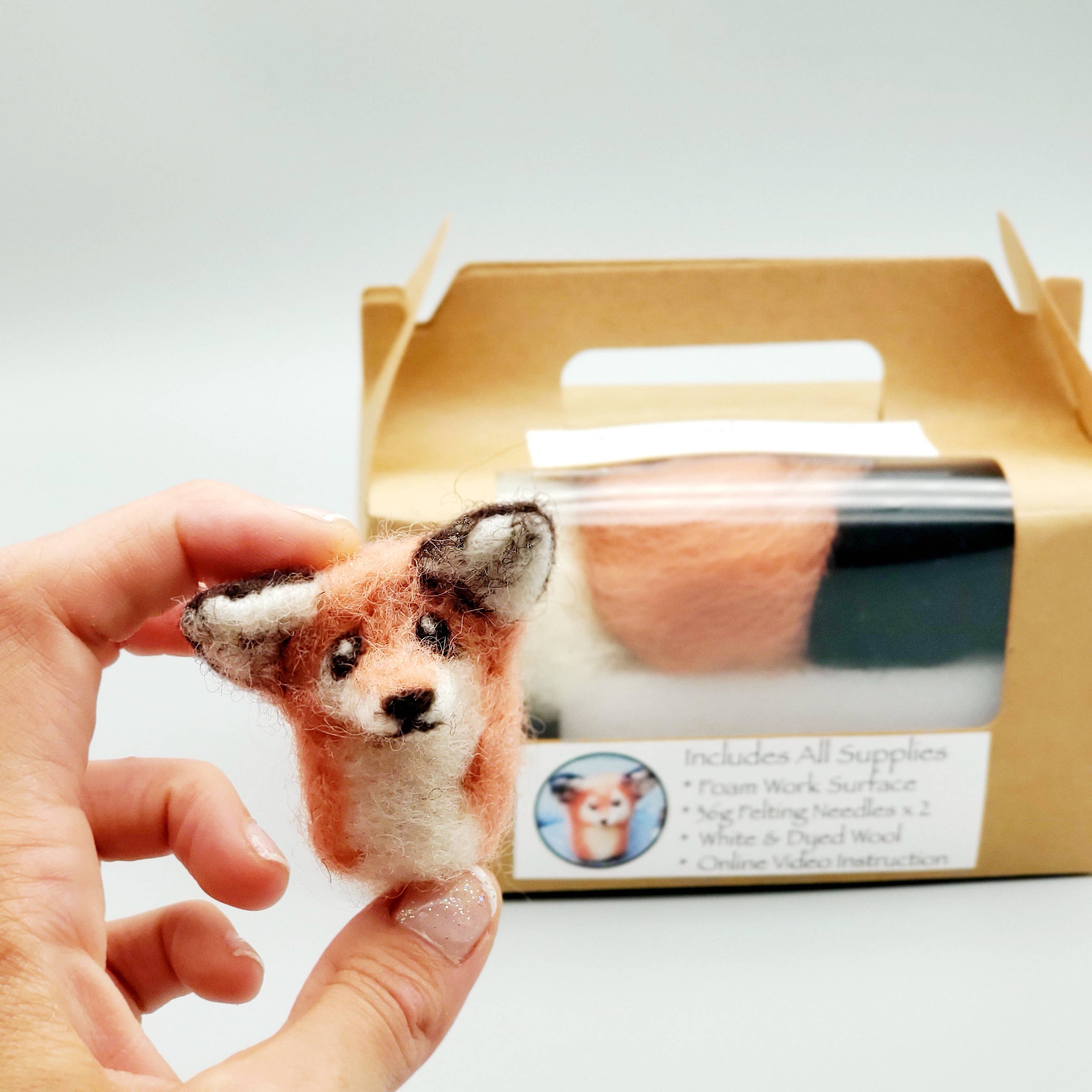 Wooliza Fiber Arts - Wholesale DIY Craft Kit - Two Little Foxes - Beginner Needle Felting Kit6