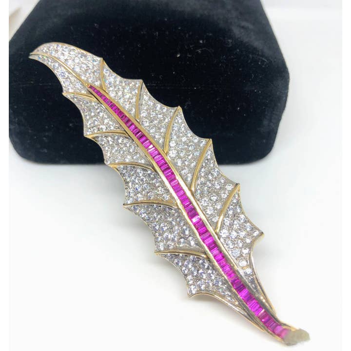 14K Gold Leaf Zirconite Cubic Zirconia Brooch Pin for wholesale by Diamond Veneer Travel Jewelry