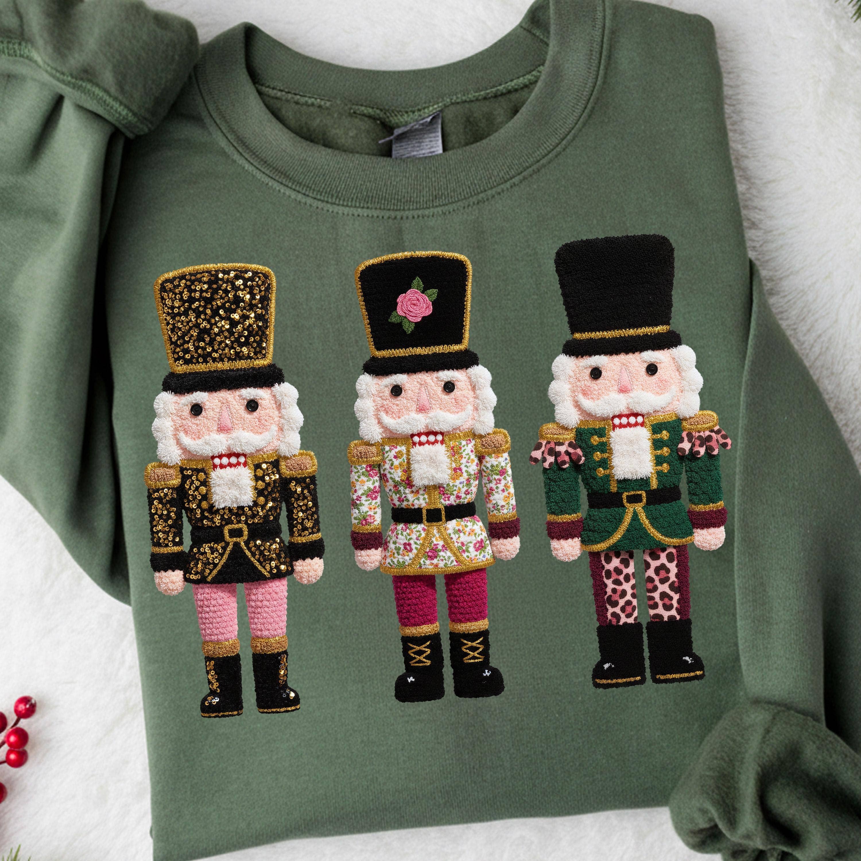 NVC Ecommerce LLC – wholesale T-shirt med logga - Dam – Trendig virkad jultröja, retro nötknäppare sweatshirt0