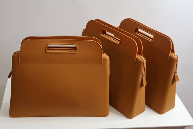 ibiG Bags & Accessories - Vente Pochette – femme - Sac ibiG Supreme (XL). Nettoyage facile. Résistant aux taches.8