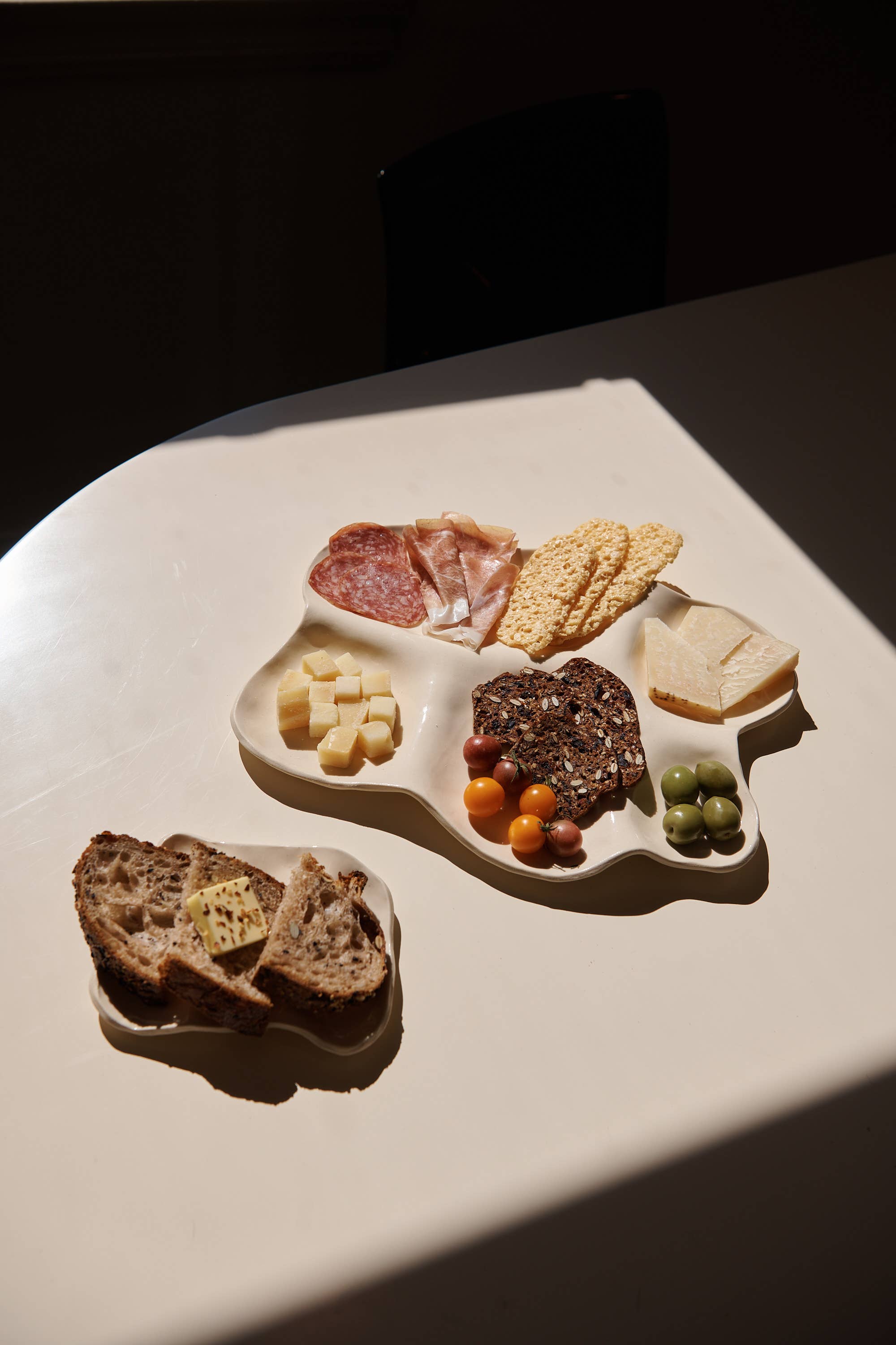 unit65 – wholesale Cheese board – Large White Ceramic Charcuterie Board 4