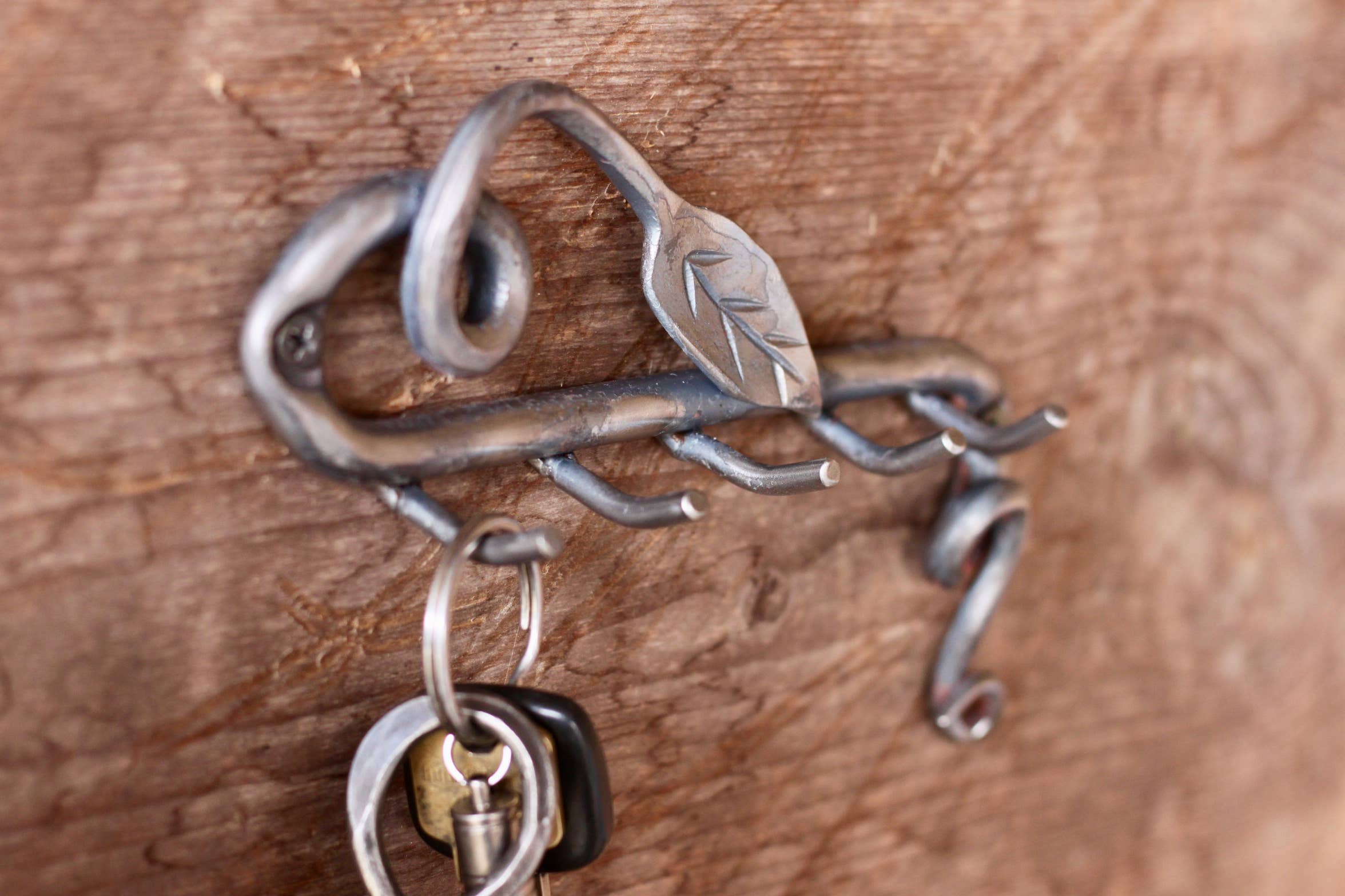 Wicks Forge - Wholesale Wall Hook - Leafy Key Rack4