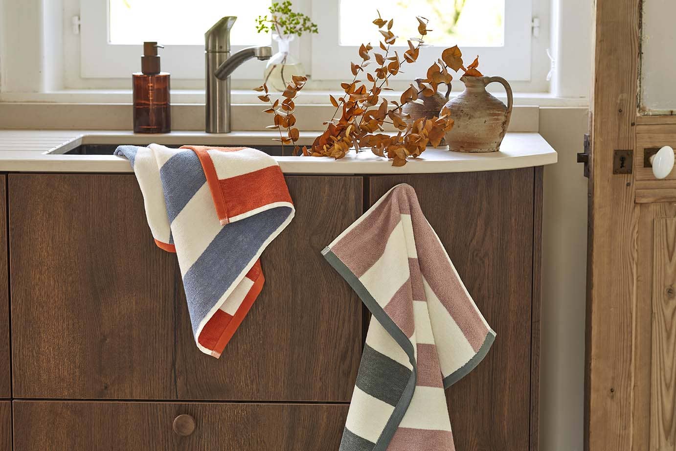 Maison Otto French Lifestyle Distribution - Wholesale Tea towel - Rivages Terry Hand Towel Pink Kaki by Coucke France