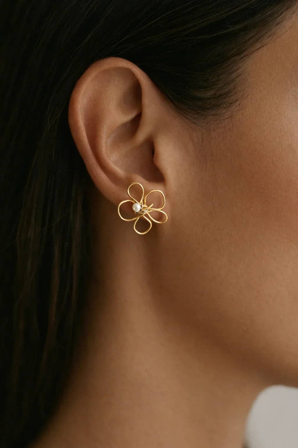 LA MAISON GISEL B. - Wholesale Stud/Post Earrings - Boucles fleur Rosane1