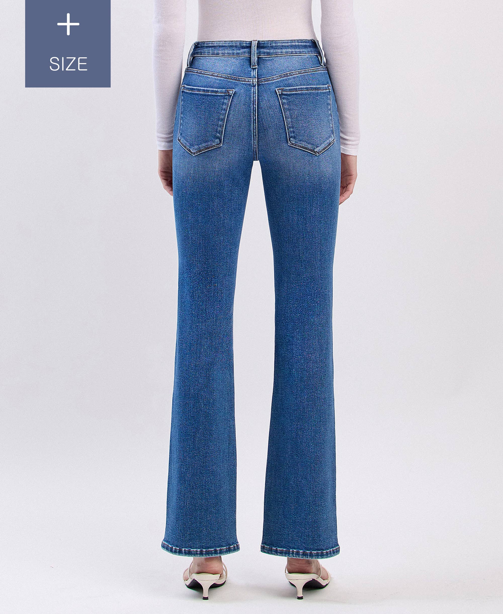 RADIANTE JEANS A ZAMPA A VITA ALTA CON CONTROLLO DELLA PANCIA TAGLIA FORTE LV1545-P in vendita all'ingrosso su Faire1