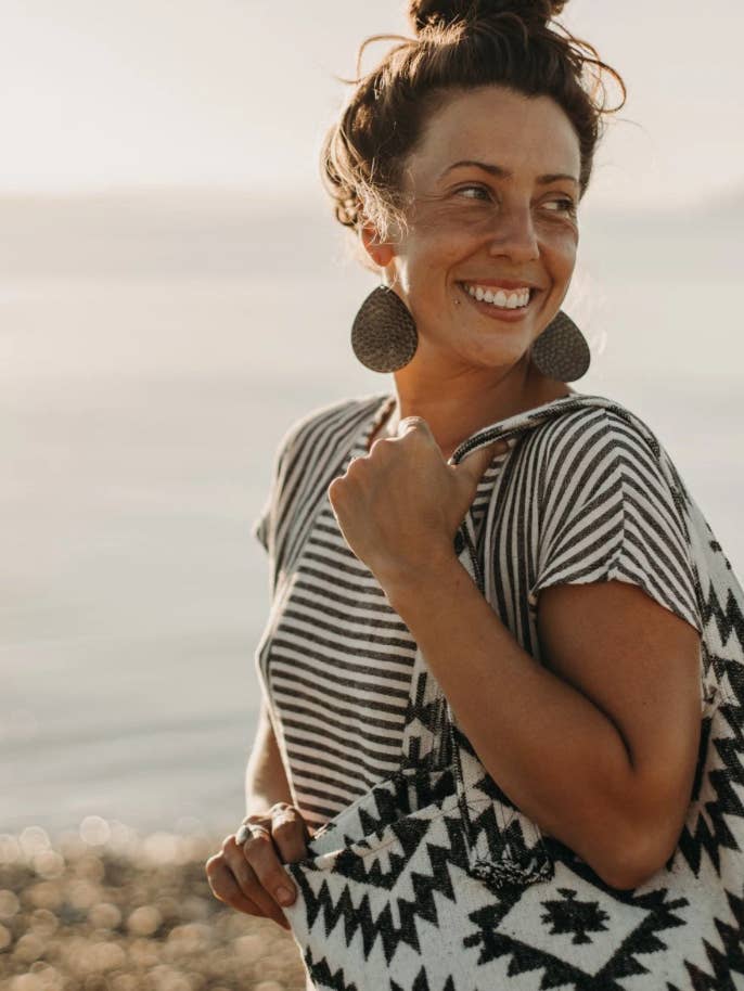 Travellin' Tote | ISLA for wholesale by Modest Maverick