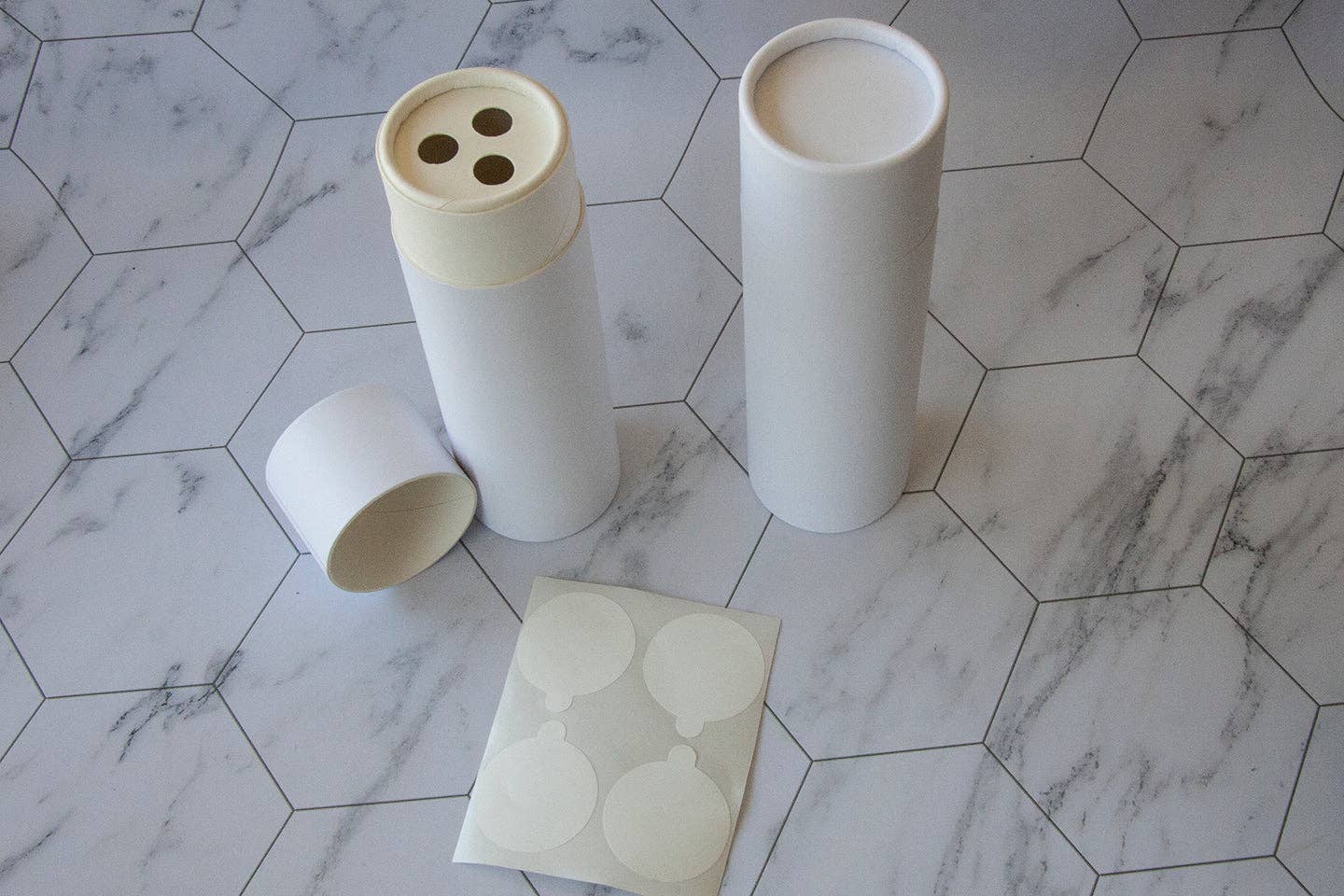 GreenWay Containers – wholesale Food storage container – 4 ounce / 115 g Paper Shaker Tube Large Holes8