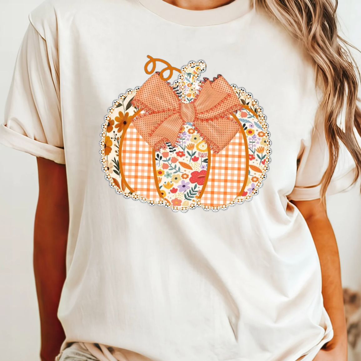 Kiki's Boutique - Wholesale T-shirt met print - Dames - Ditsy Bloemen Pompoen T-shirt1