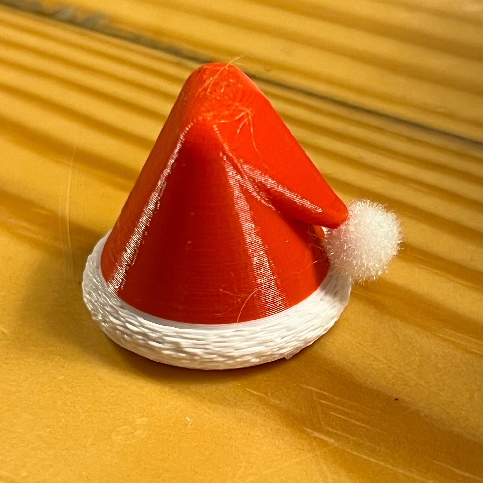 The Cloud Makers - Wholesale Plant Pot - Santa Hat Charm3