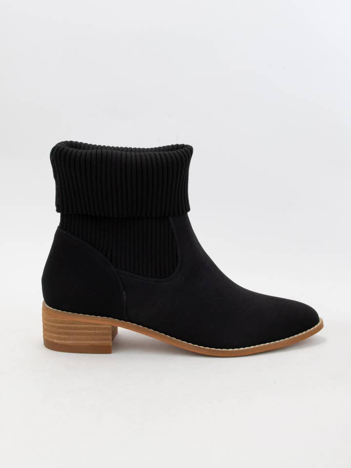 CCOCCI - Wholesale Laarsjes - Dames - MINIPAKKET COCOCCI | GEBREIDE LAARZEN MET OMGESLAGEN MANCHETTEN EN SPITSE NEUS2