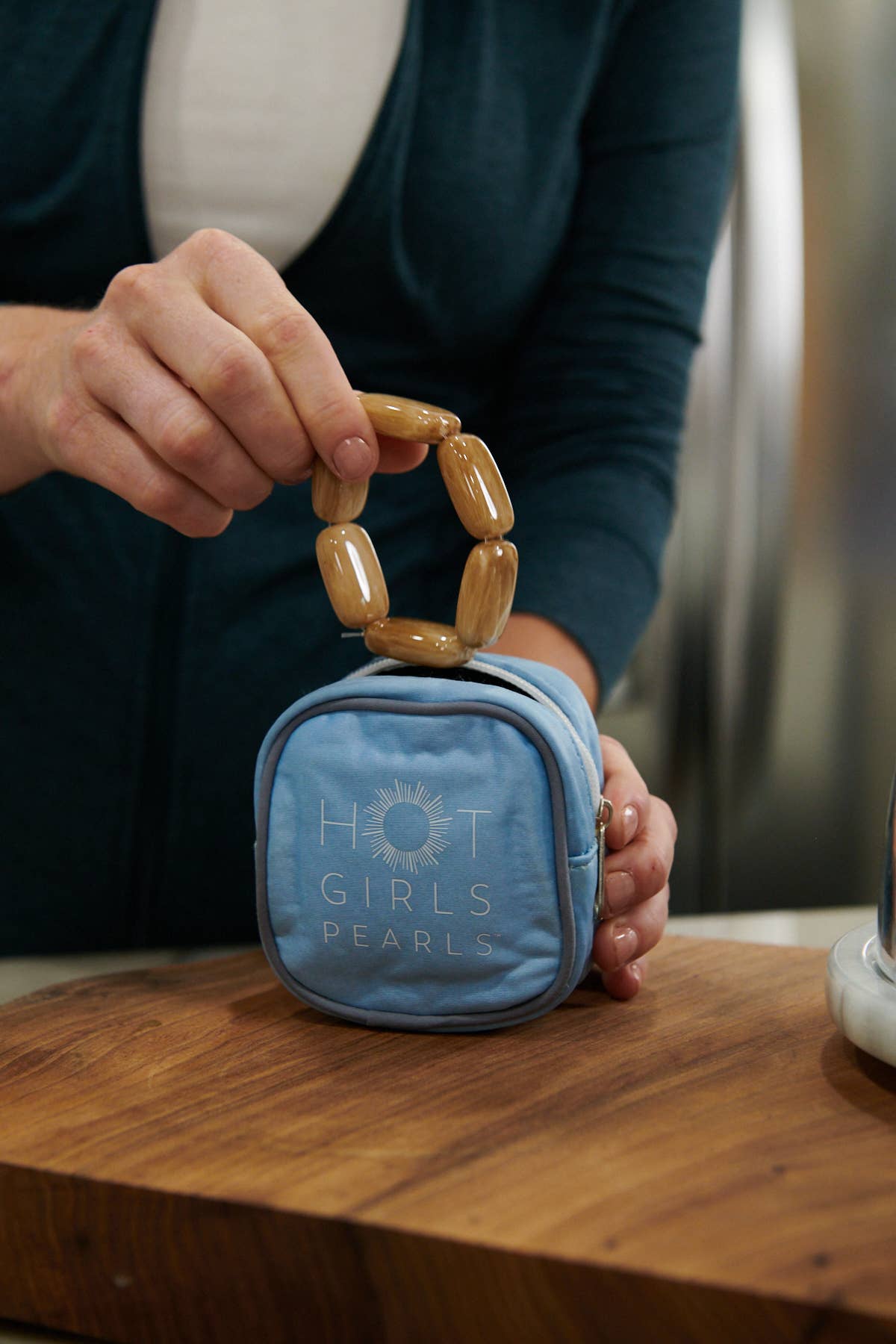 Hot Girls Pearls-Freezable Cooling Jewelry – wholesale Pärlarmband – Sand Chicklet kylarmband2