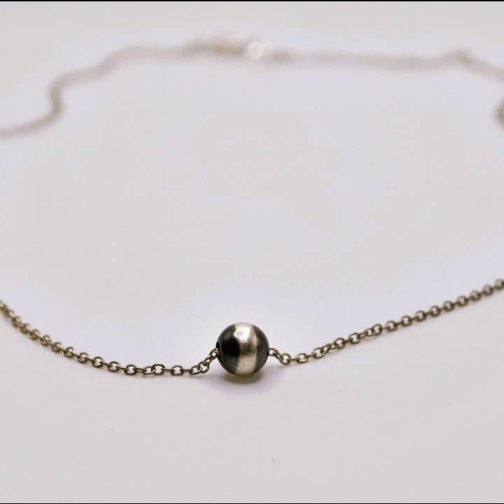 Collier simple de perles Navajo pour la vente par Ella Elisabeth Designs