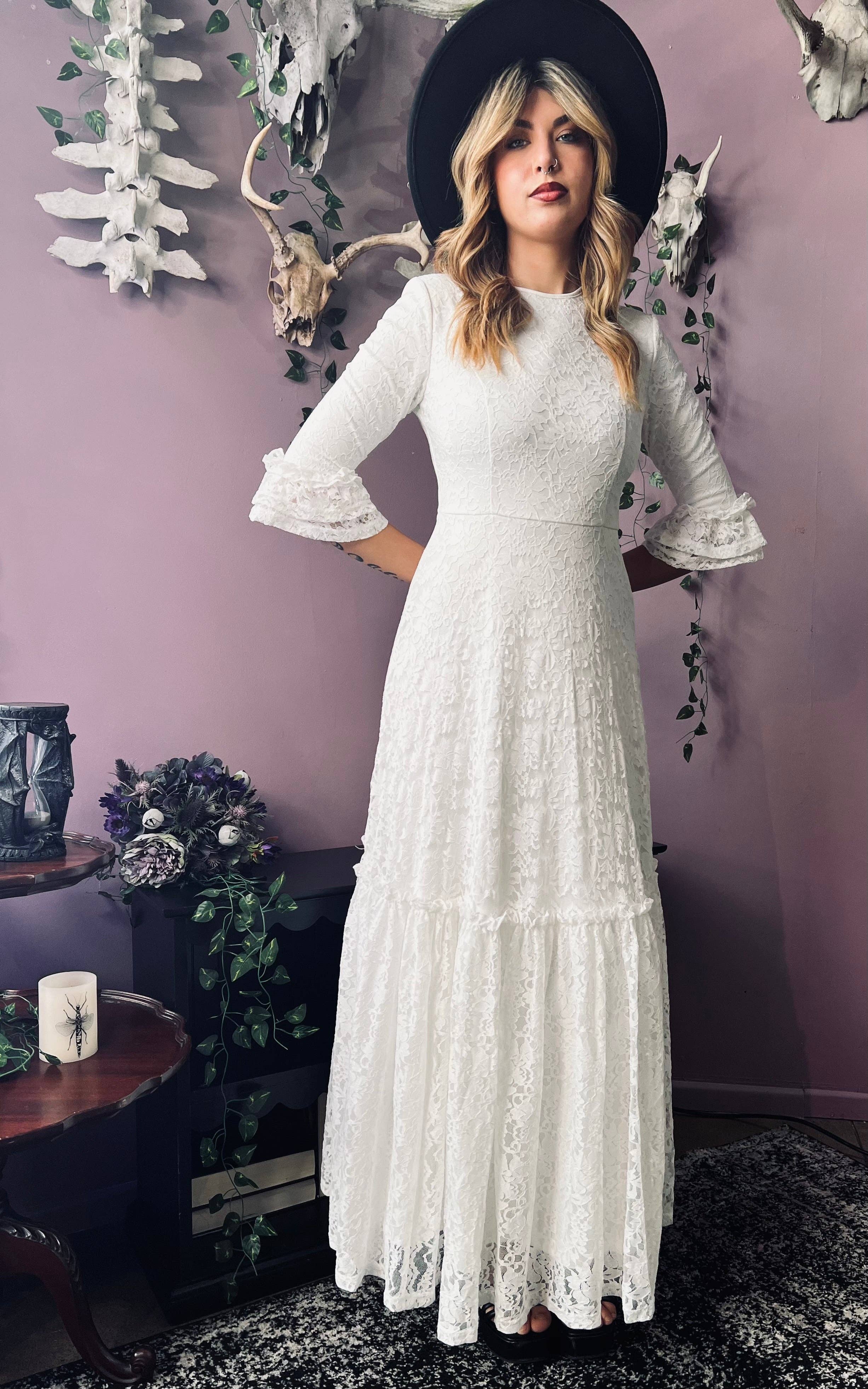 Witchwood Bags - Vente Robe – femme - Mina - Robe Maxi en Dentelle Florale Ivoire - PRÊTE À EXPÉDIER1