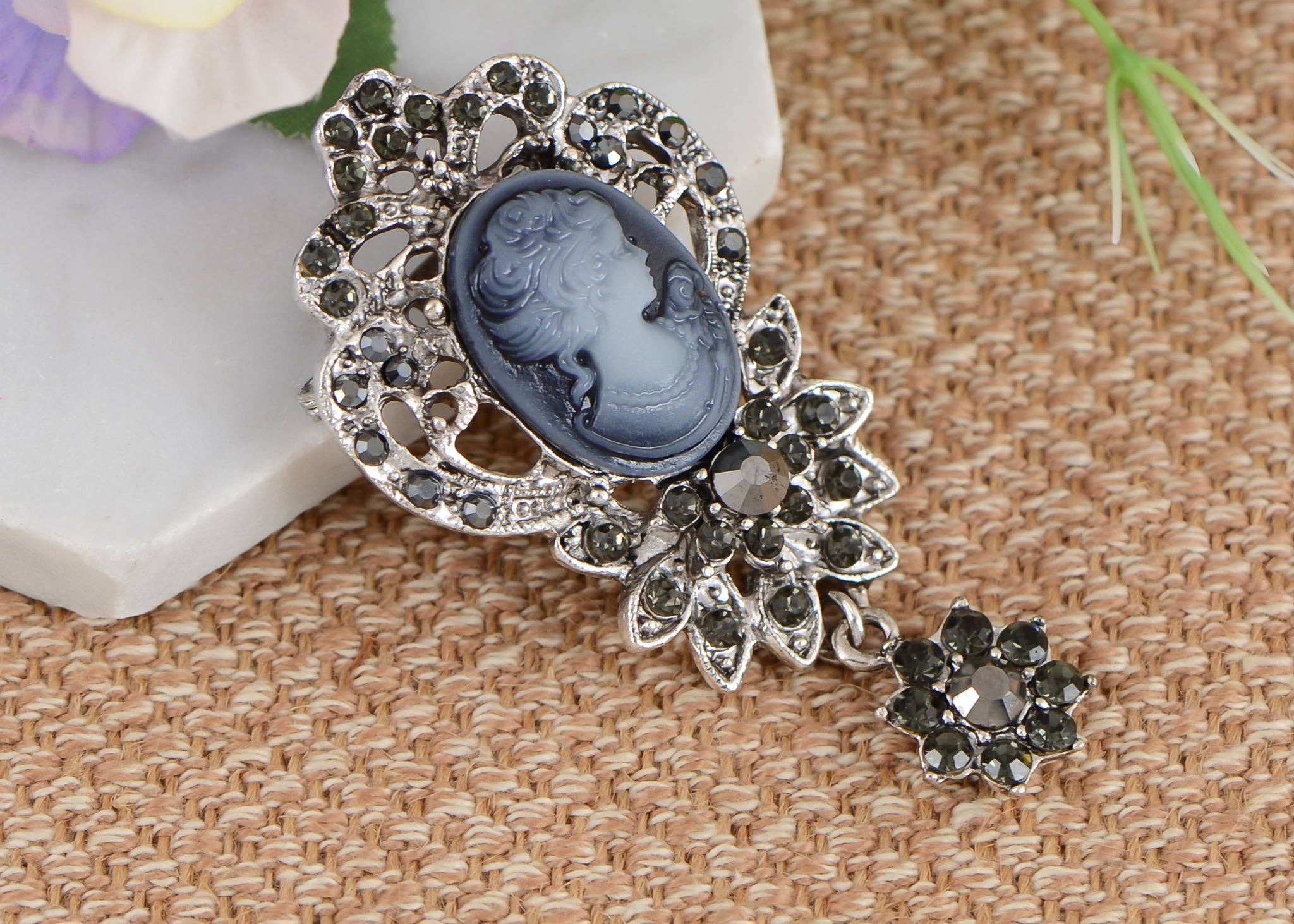 AK Brand - Wholesale Brooch - Vintage Crystal Rhinestone Victorian Cameo Brooch Pendant8