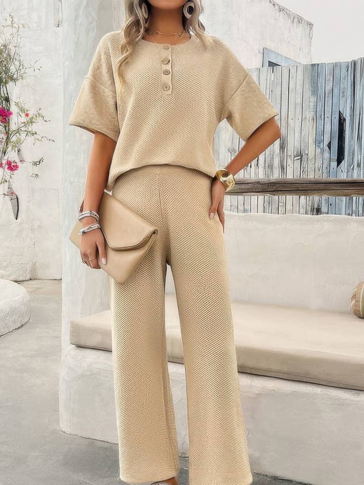 Tweedelige Outfits Gebreide Ronde Hals Knoop Set voor wholesale door CC Wholesale Clothing