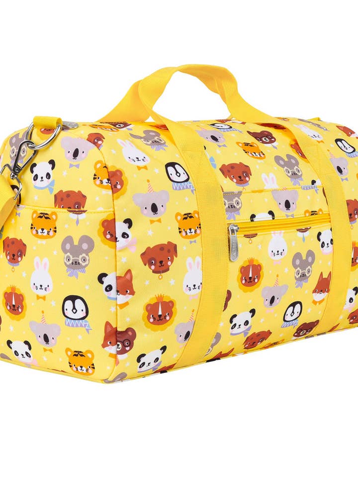 Sac de voyage : Amis des animaux pour la vente par A Little Lovely Company