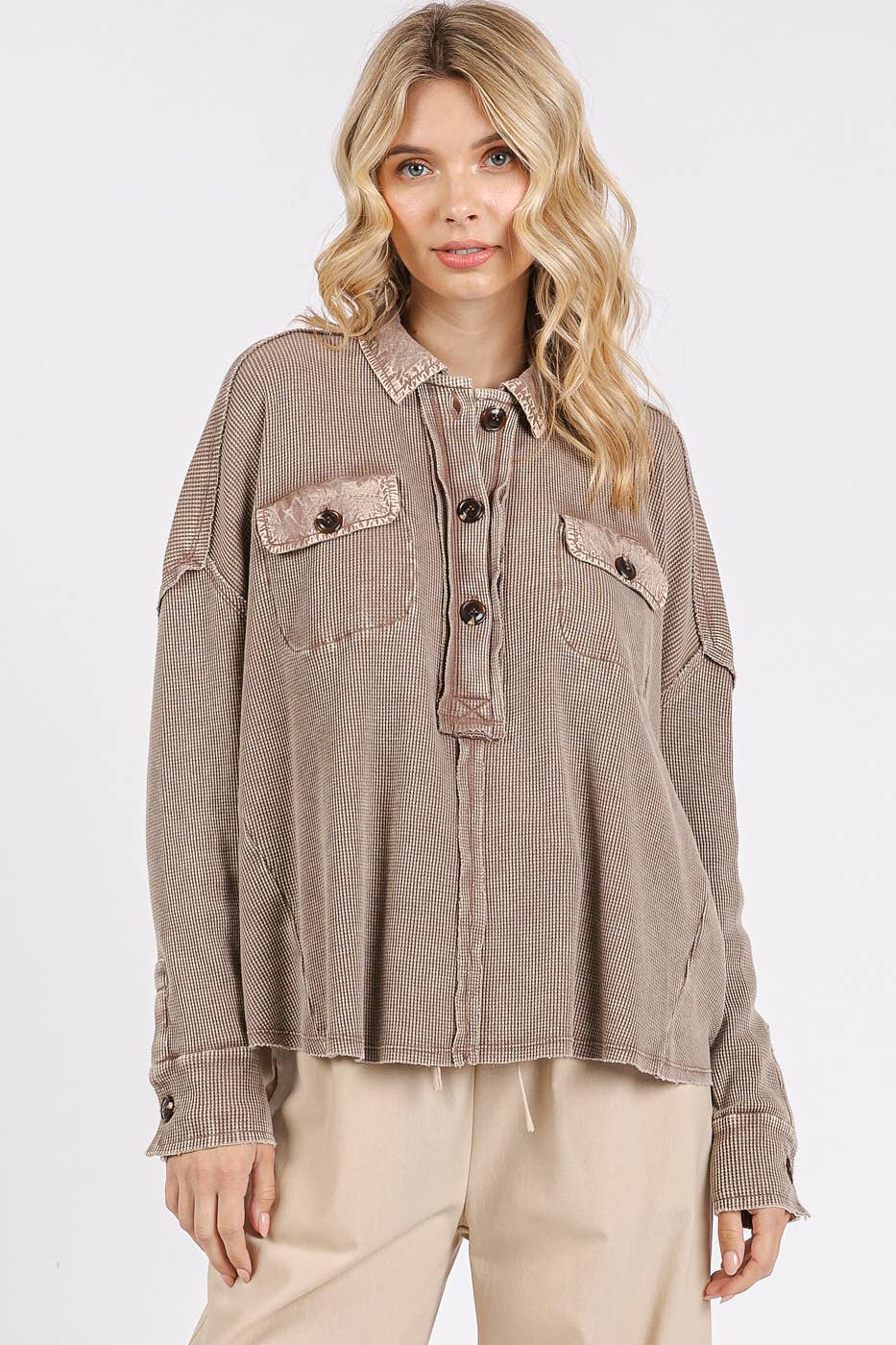 mittoshop - Vente Chemise à col boutonné – femme - HAUT HENLEY À COL GAUFRÉ DÉLAVÉ MINÉRAL11