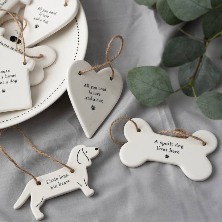 CGB Giftware - Wholesale Ornament Set - Send With Love 6 Assorted Dog Hangers In Dish
