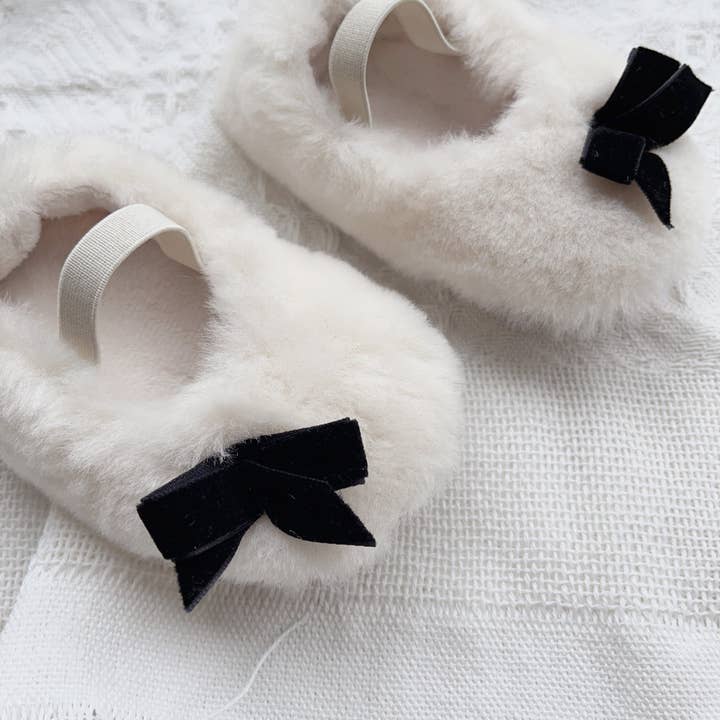 MyKids-USA® - Wholesale Cot shoes – Baby - Cute Baby Girl Solid Color Combo Bow Tie Design Plush Warm Anti-Slip Shoes6