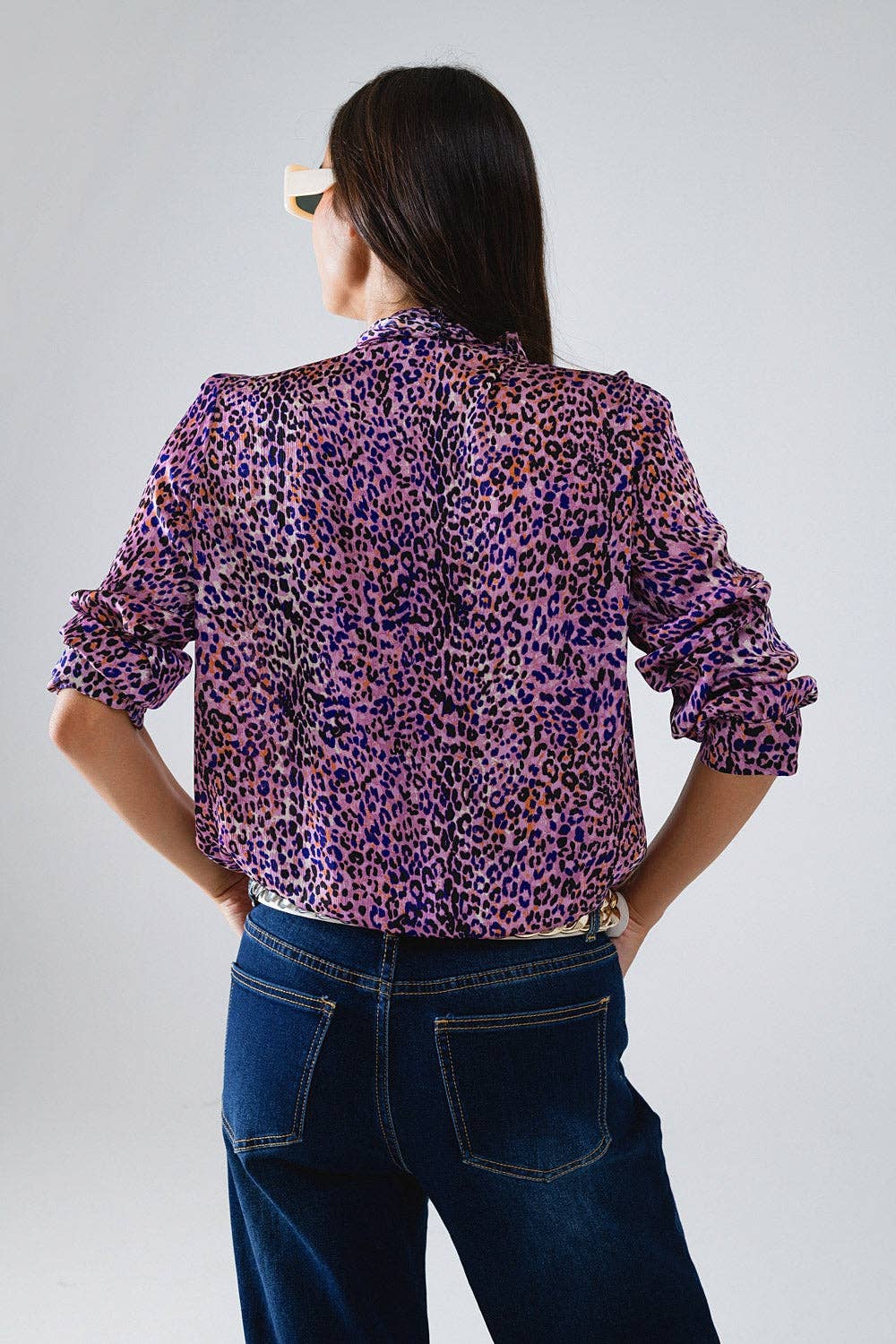Morado Blusa morada con estampado animal con lazo en el cuello de venta al por mayor en Faire1