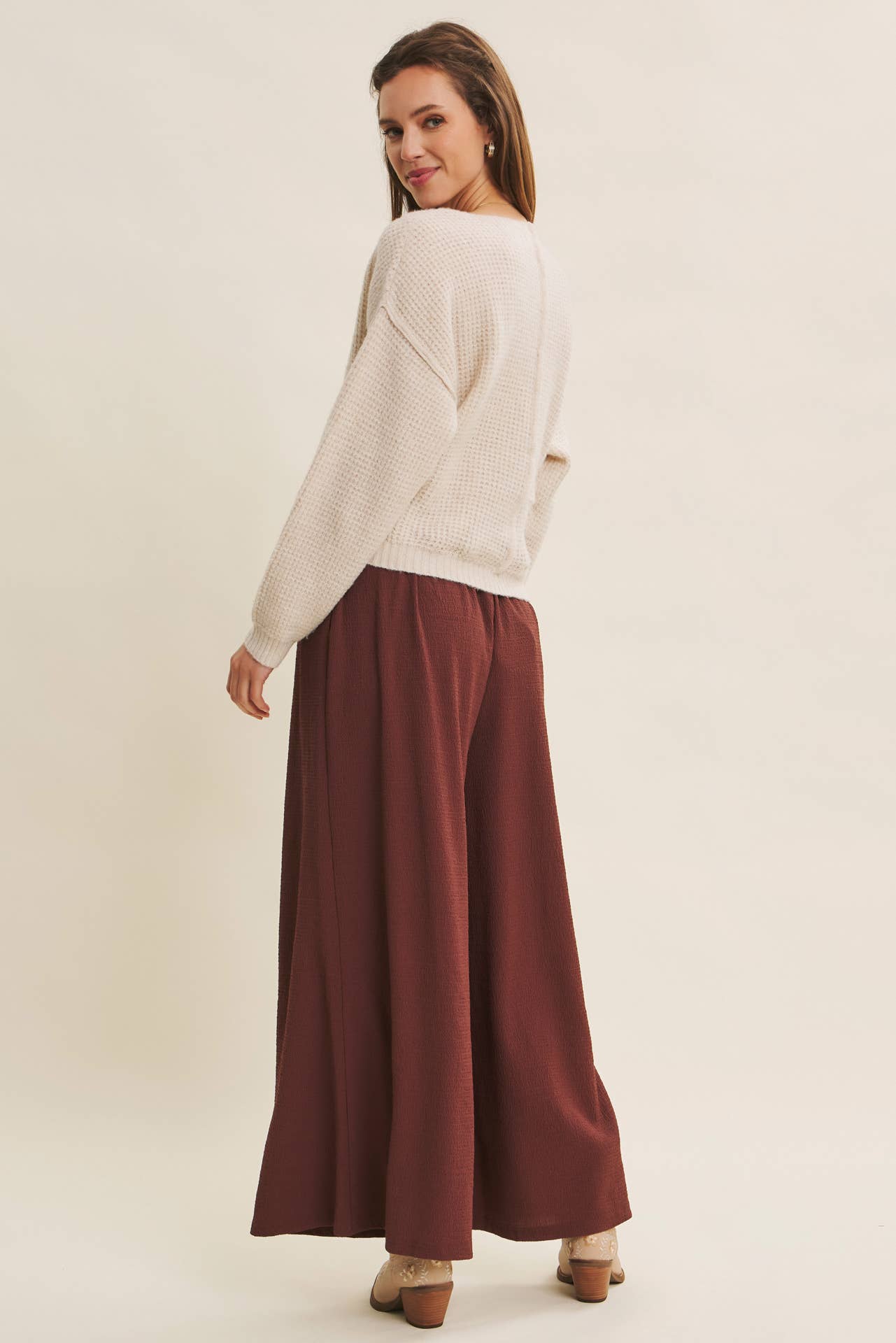 in february - Wholesale Pants - Women's - FLOWY WIDE LEG PANTS IN TEXTURED WAFFLE FABRIC7