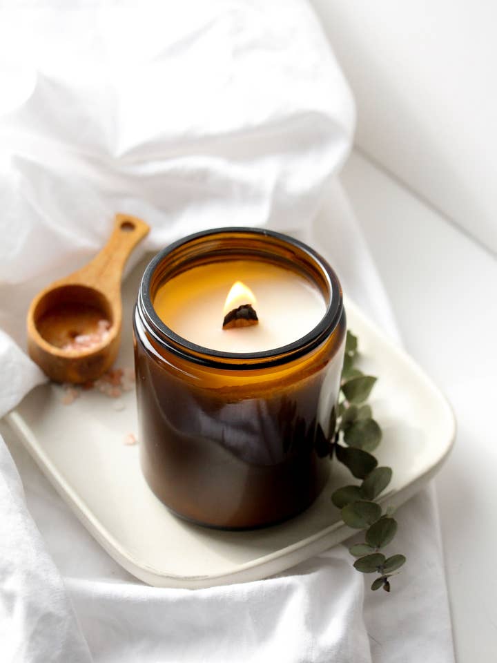 8 oz Wholesale Amber Candles | Christmas Scented Candles for wholesale by Wholesale Candles