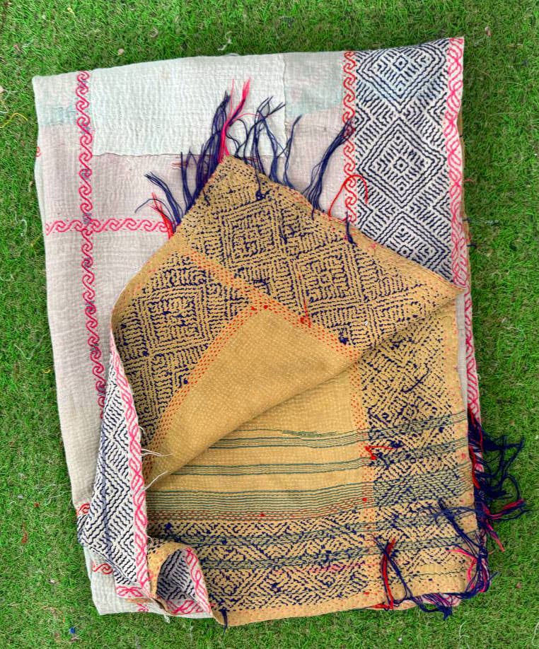 bhavnas boutique – wholesale Quilt – Vintage Textiles Cotton Throw kantha Stitch Quilt, Blanket8
