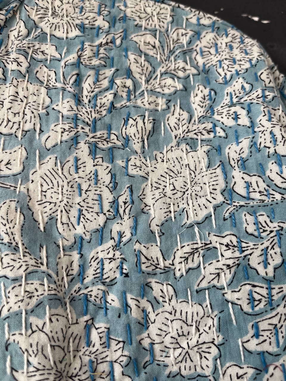 Bhawana Handicrafts - Venta al por mayor Chaqueta - Mujer - Chaqueta Kantha con estampado de bloques a la moda étnica para festivales, ropa de mujer4