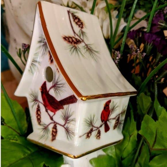 Green Pastures Wholesale - Wholesale Night Light - Night Lights - Porcelain Cardinal 1
