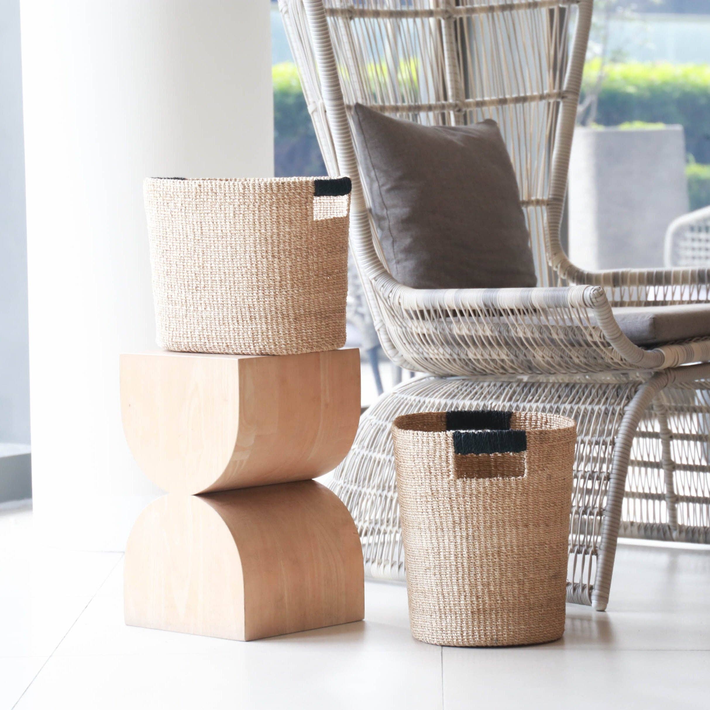 LIKHÂ – wholesale Korg – Svarta ovala förvaringskorgar, uppsättning av 2 - Moderna korgar | LIKHÂ1